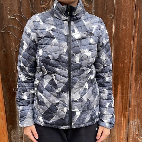 NORTH face jacket - Picture 1 of 8